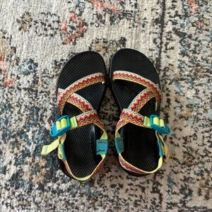 chaco sandals with chevron print straps